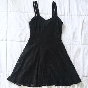 80s Lace Ice Skate Mini Black Thin Strap